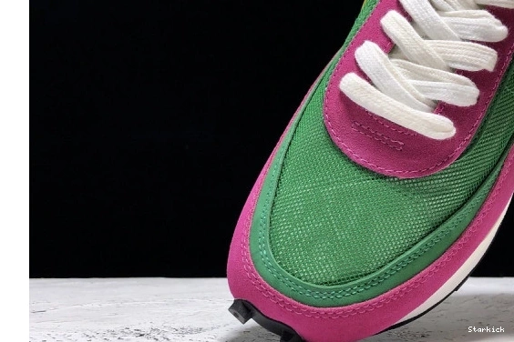 Pine BV0073-301 Green Nike Waffle  LD Sacai 0805